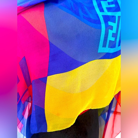 Fendi oversized silk scarf/ wrap Multi colored pink,blue,red,yellow, orange. - Picture 16 of 16